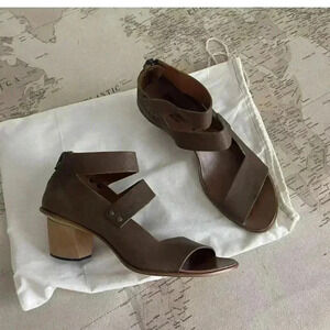 CYDWOQ Heels Leather Wood Heel Handmade Size 40 US Size 10 NWOB